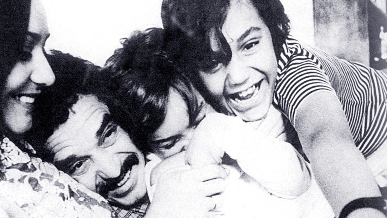 Gabo: la magia de lo real Background