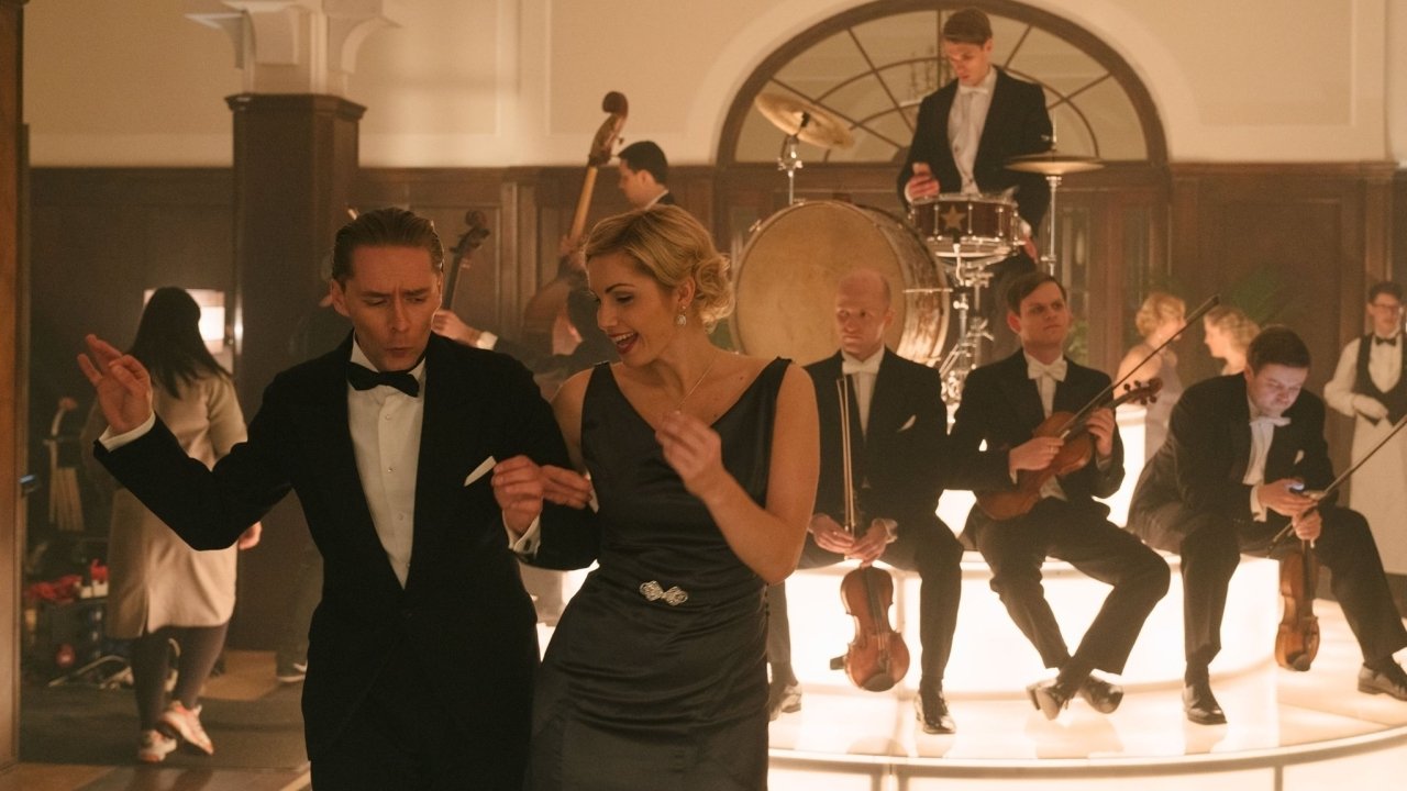 Homo Novus Background