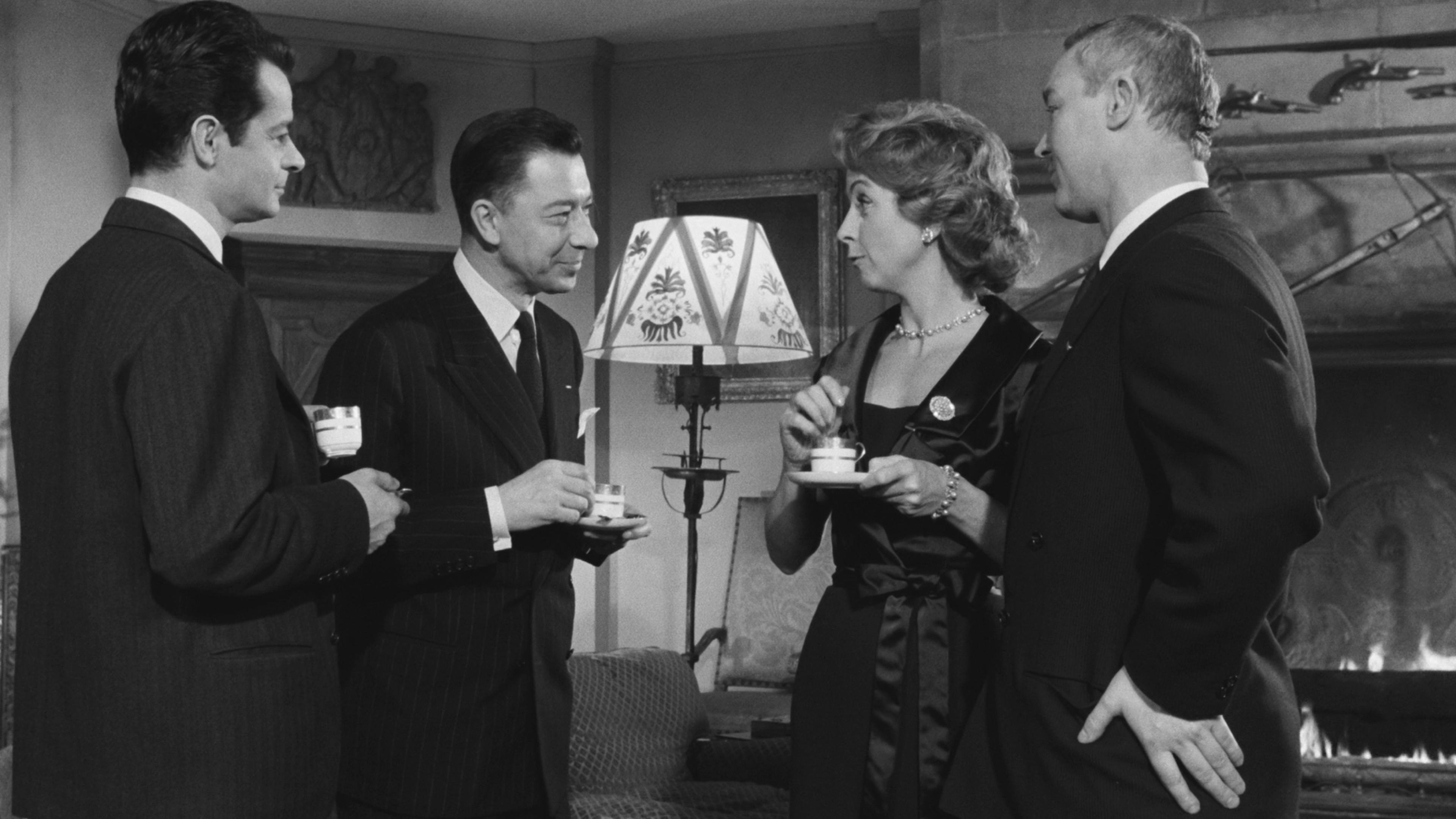 Marie-Octobre Background