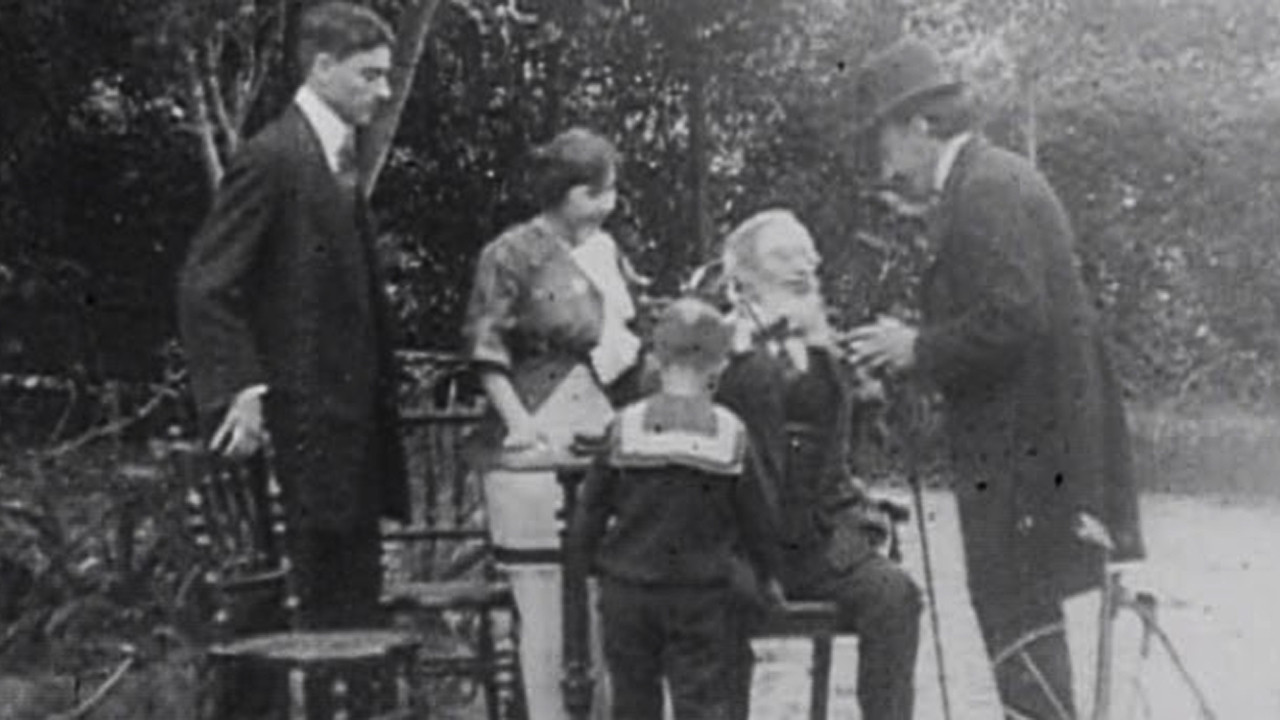 Os Óculos do Vovô Background