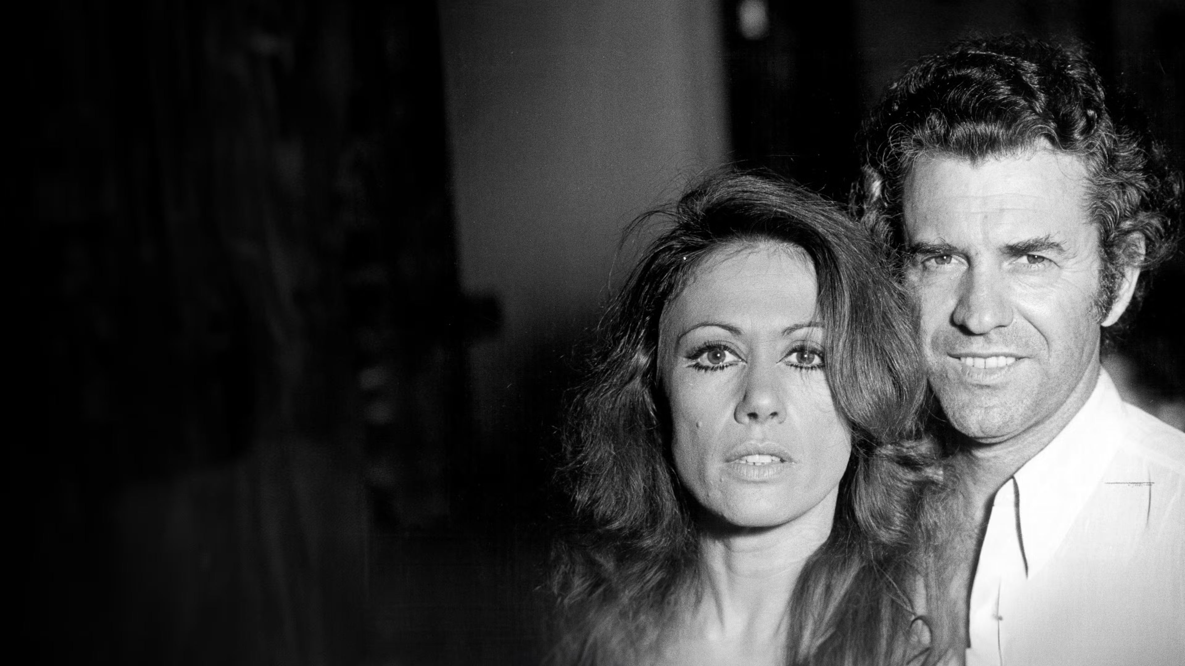 Fogo Sobre Terra Background