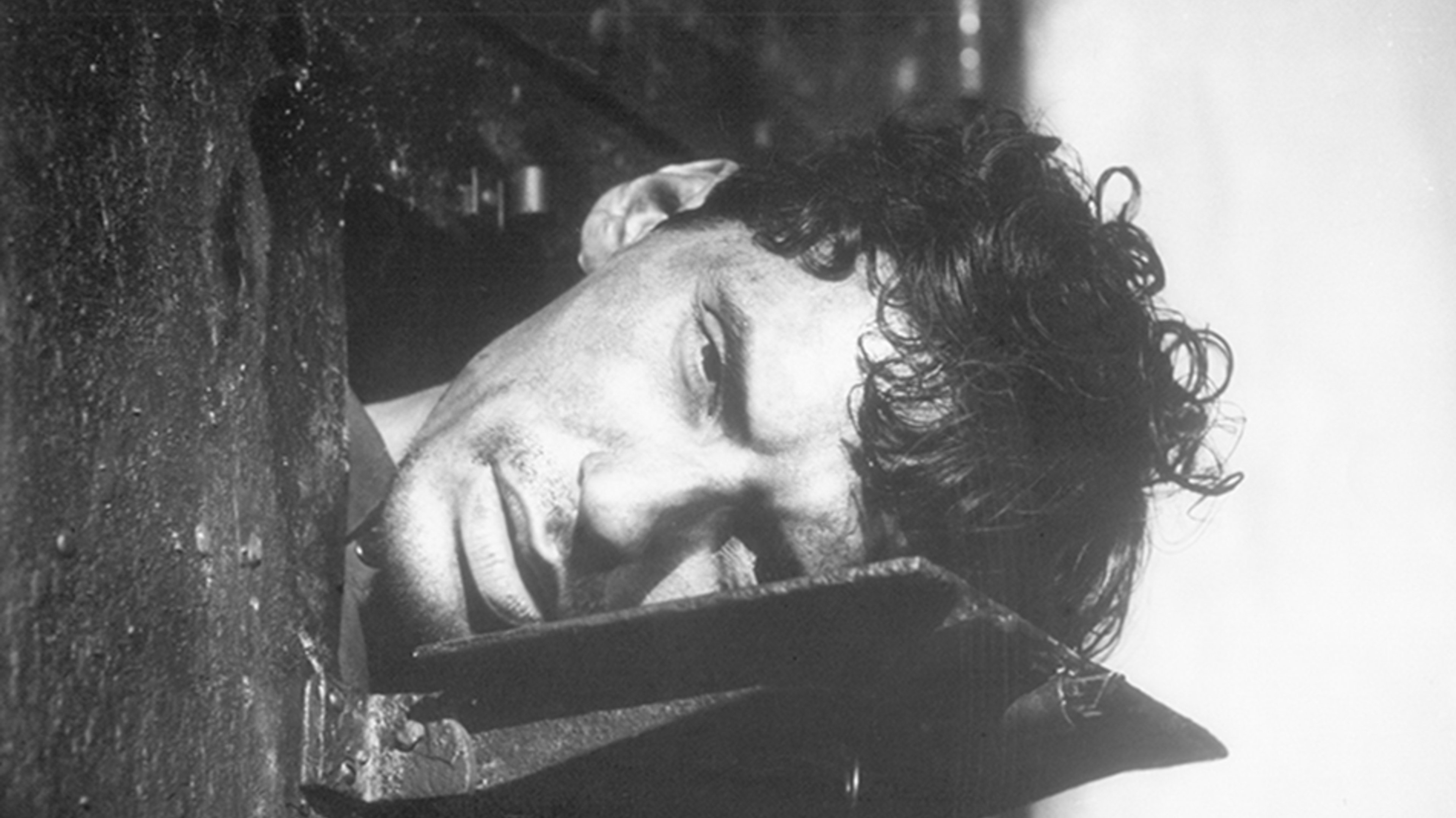 El Apando Background