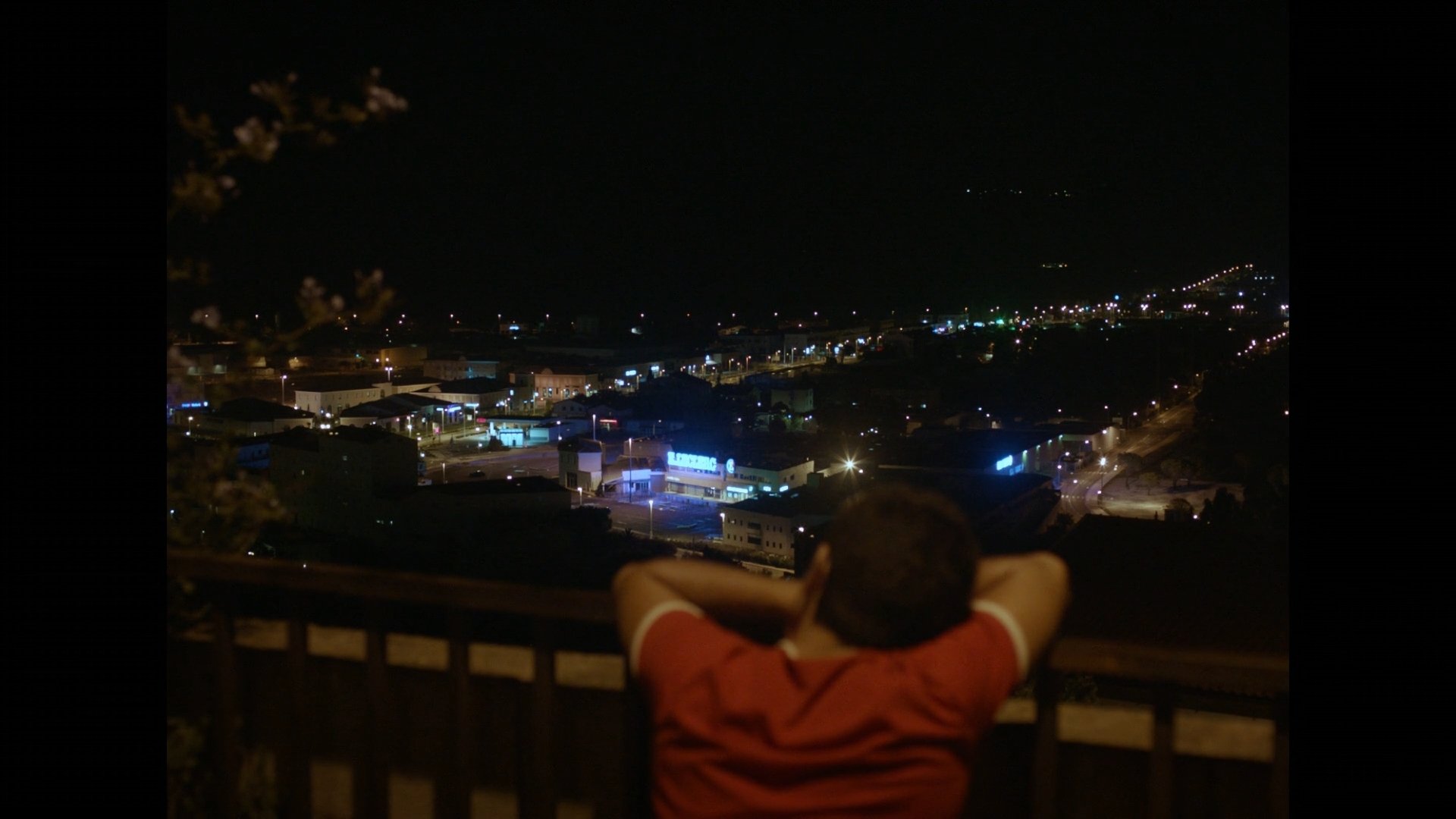 Les Apaches Background