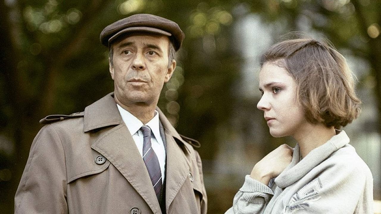 Through Main Street with an Orchestra Background