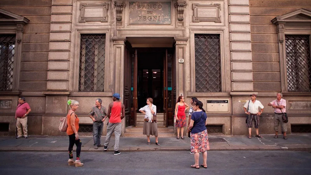 Pawn Street Background