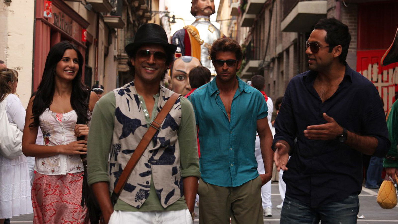 Zindagi Na Milegi Dobara Background
